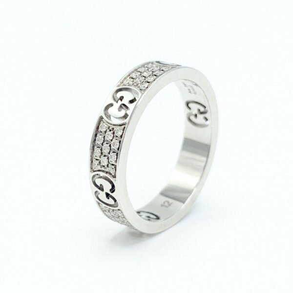 A243F757-2419-B8F9-31F4-6F0DFD9E5131.jpg 18K White Gold Diamond Icon Stardust Thin Band Ring